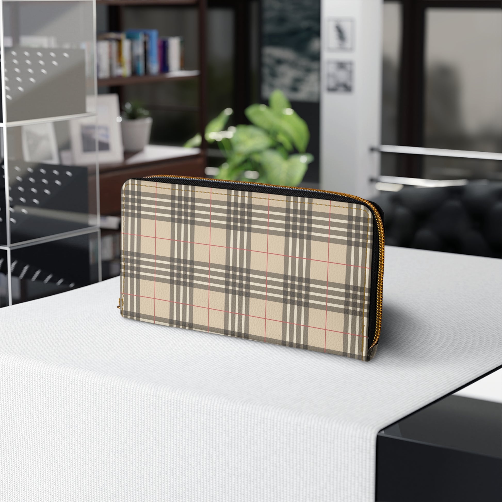 Chic Plaid  Zipper Wallet | Classic Plaid Design, Stylish Clutch, Perfect Gift for Her, Everyday Use, Fashion Accessory