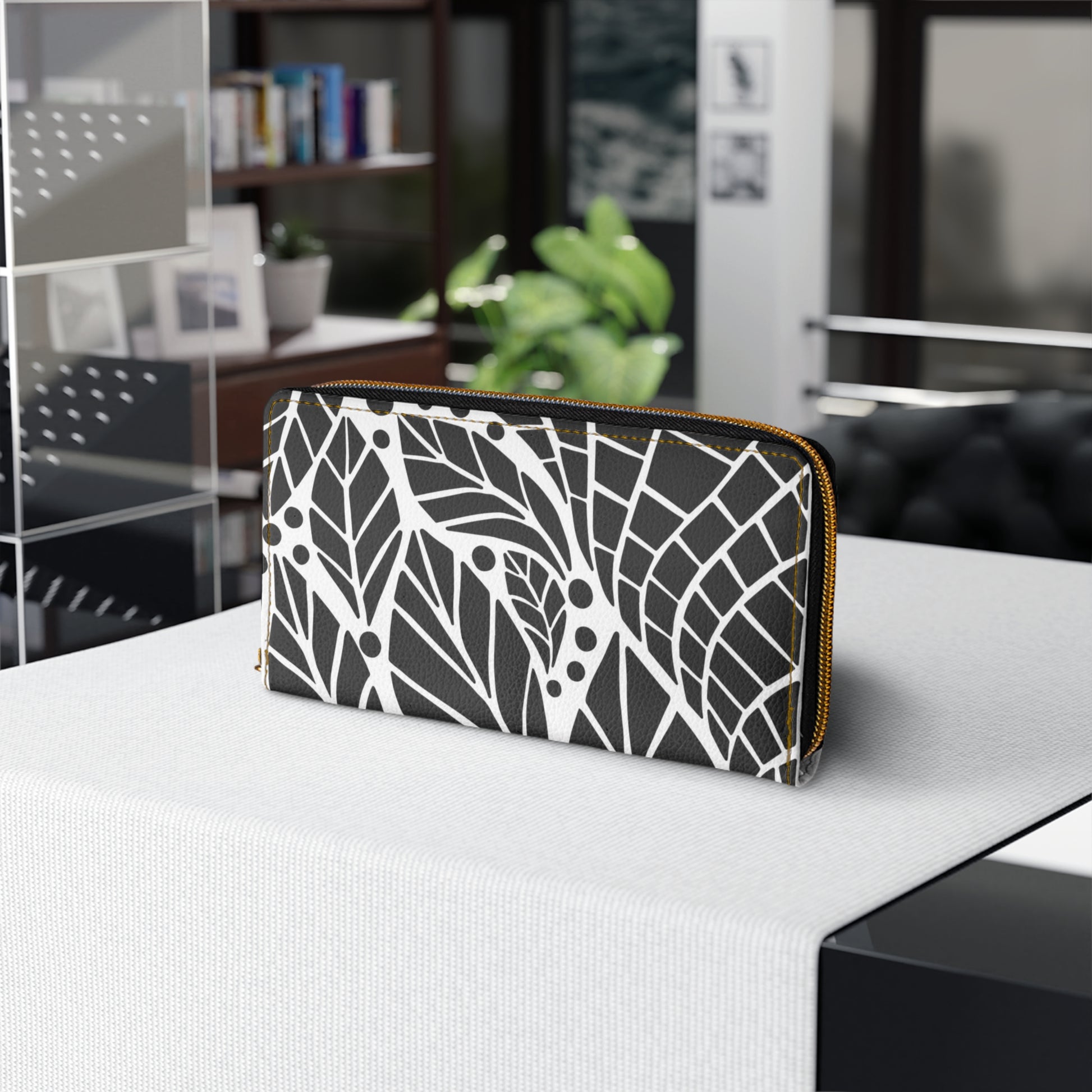 Chic Black & White Leaf Zipper Wallet, Stylish Clutch, Everyday Organizer, Gift for Her, Floral Fashion Accessory