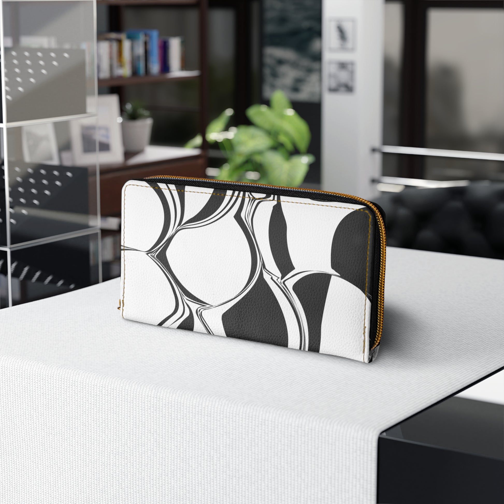 Modern Black and White Chic Zipper Wallet Minimalist Wallet Stylish Coin Purse Trendy Gift for Her Fashion Accessory for Everyday