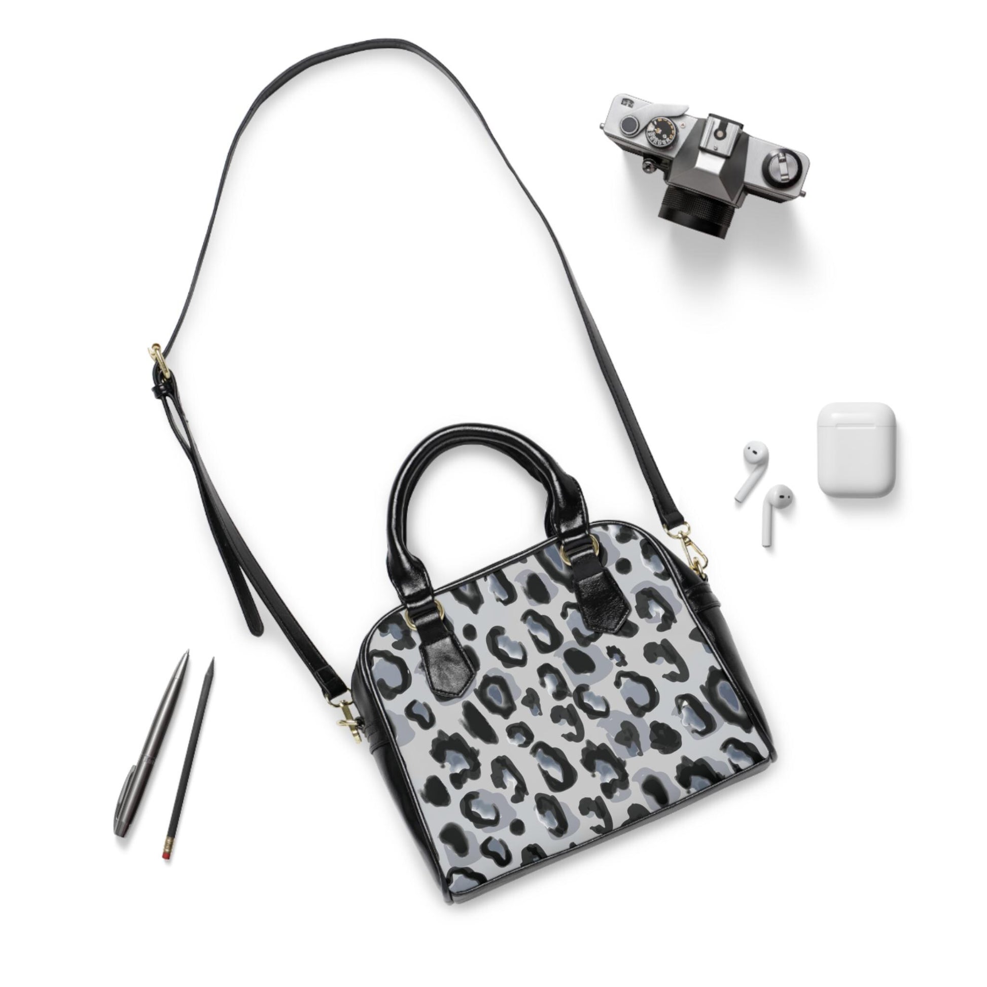 Chic Leopard Print Shoulder Handbag, Trendy Tote Bag, Fashionable Handbag, Everyday Purse, Stylish Accessory, Gift for Her - A Kingdom Lifestyle