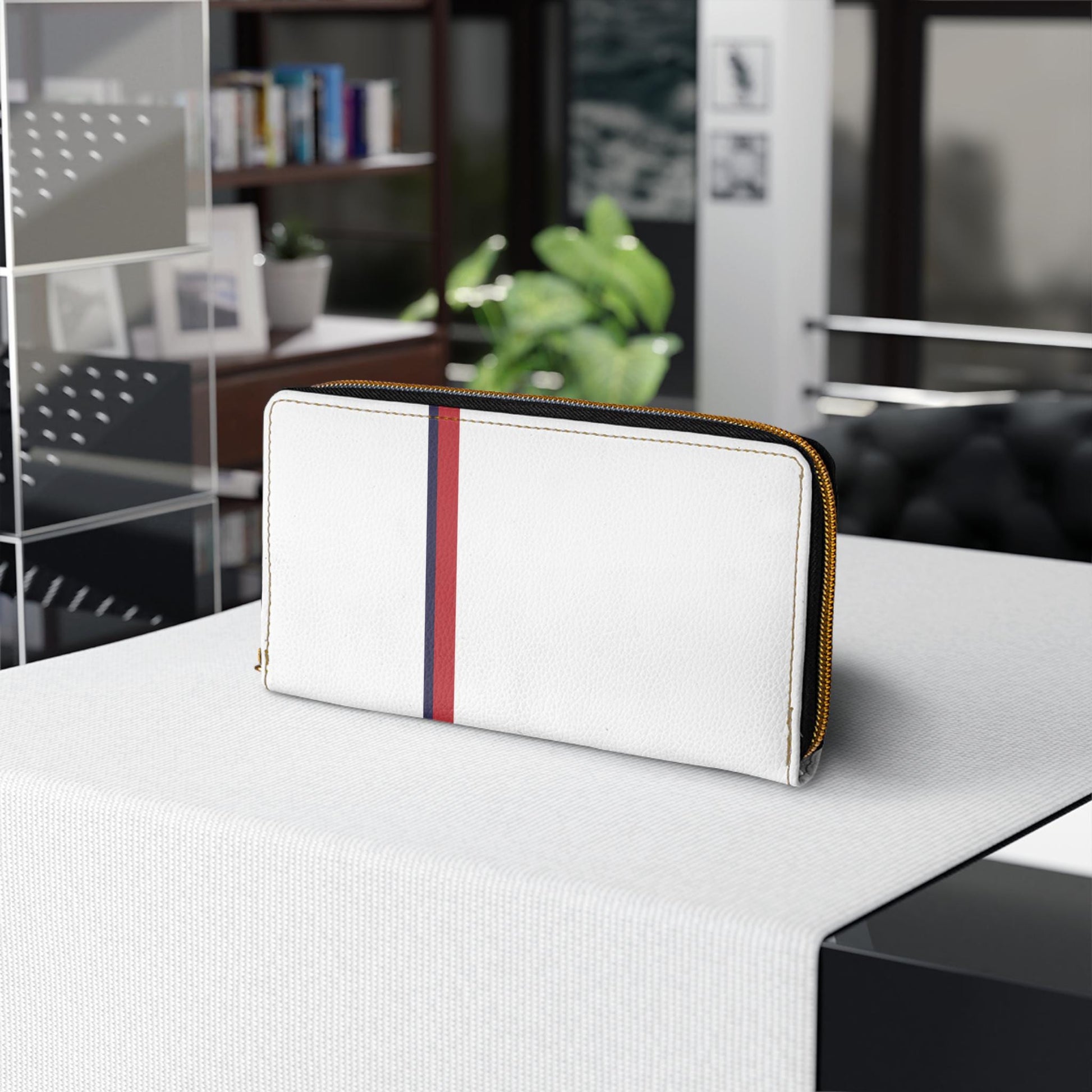 Chic Zipper Wallet, Stylish Womens Wallet, Elegant Credit Card Holder, Fashion Accessory, Gift for Her, Minimalist Purse - A Kingdom Lifestyle