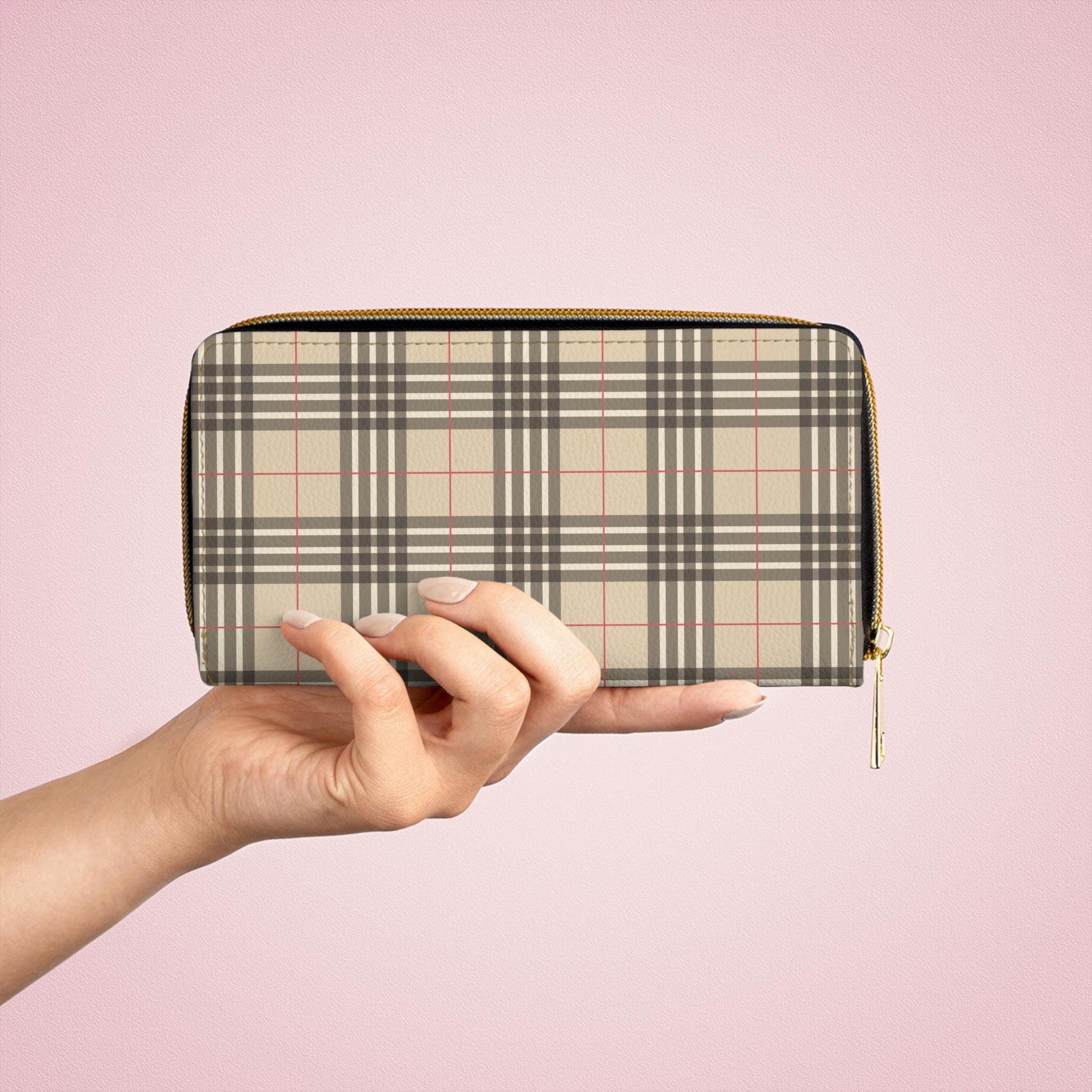 Chic Plaid  Zipper Wallet | Classic Plaid Design, Stylish Clutch, Perfect Gift for Her, Everyday Use, Fashion Accessory - A Kingdom Lifestyle